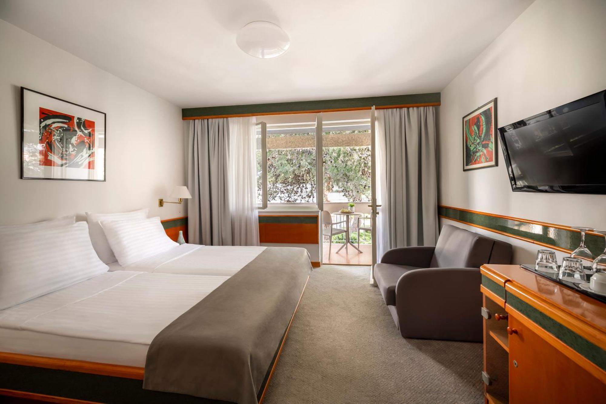 Superior Twin Room,1555022884:JPEG